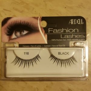 Lashes NWT Black